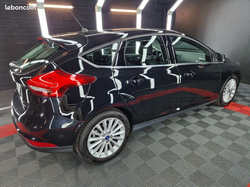 Ford FOCUS 1.0 SCTI 125CH ECOBOOST STOP&START TITANIUM * BLUETOOTH * 1ERE MAIN (image 6)