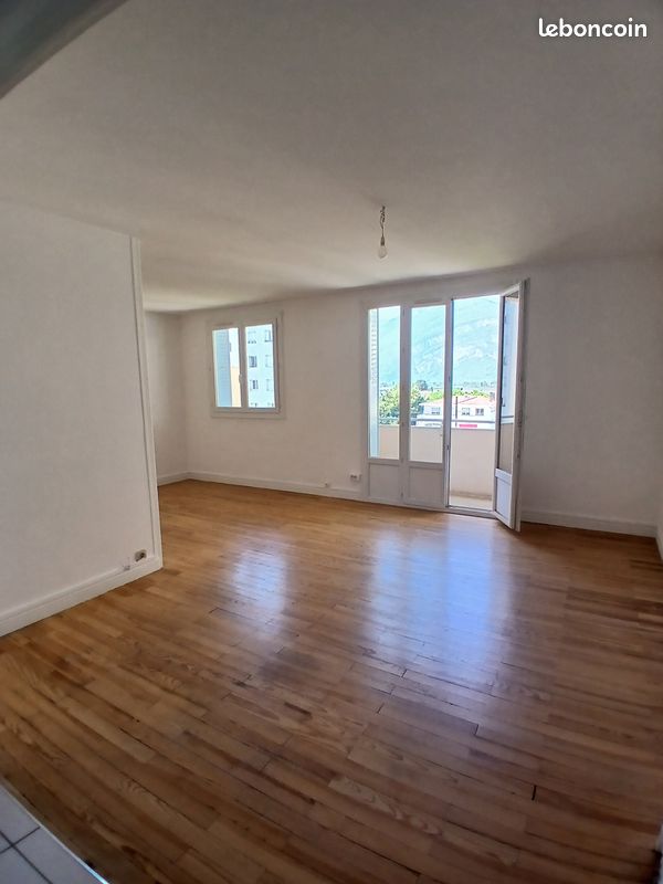 Appartement 4 pièces 62 m² · à Saint-Égrève · 61,8 m² · 746 €/mois