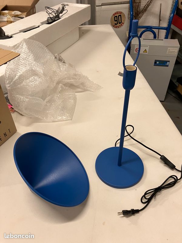 URGENT Lampe à poser bleu (image 3)