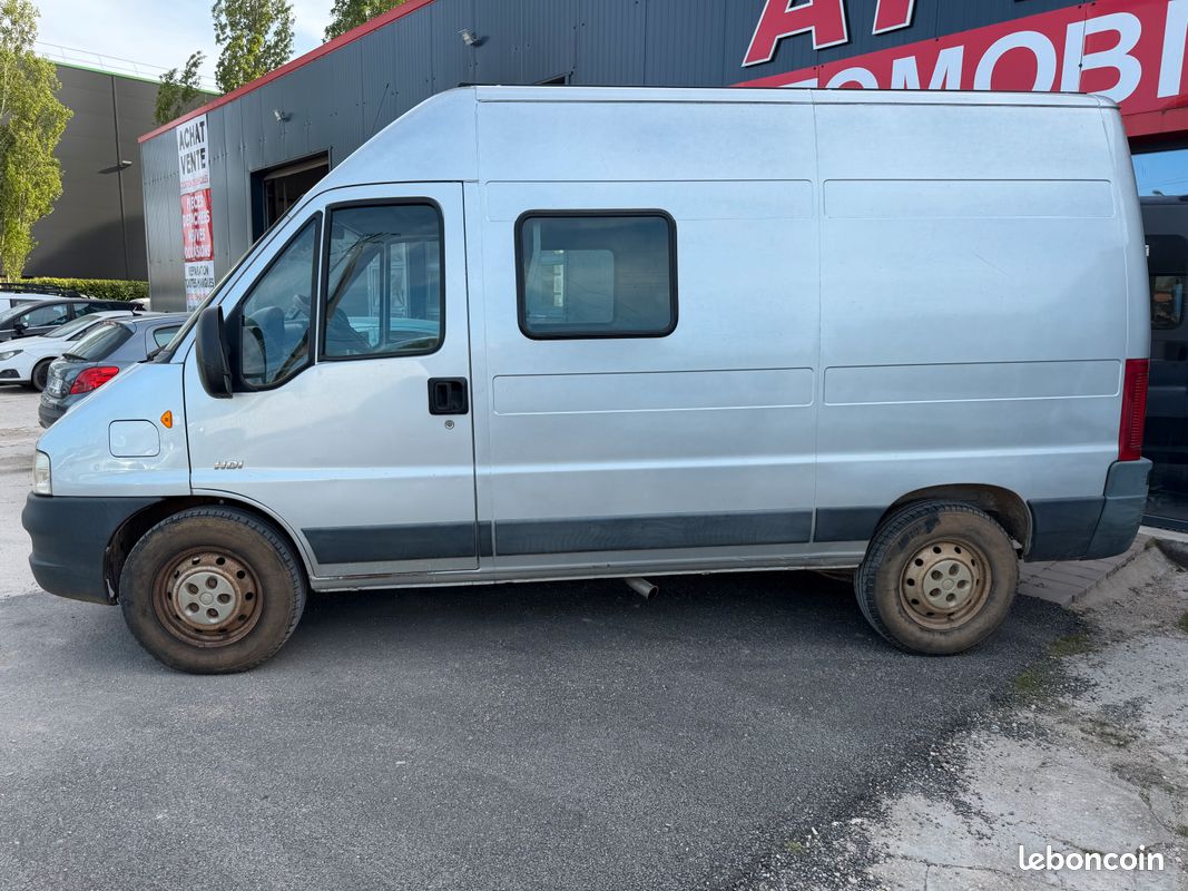 Peugeot boxer ii 2.2 hdi fourgon moyen 100 cv dans l'etat (image 2)