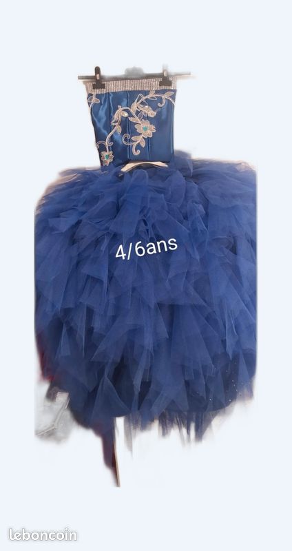 Robe (image 1)