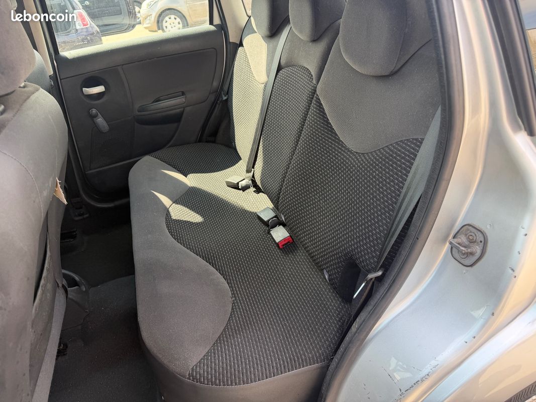CITROEN C3 C3 1.4i Airdream Attraction (image 8)