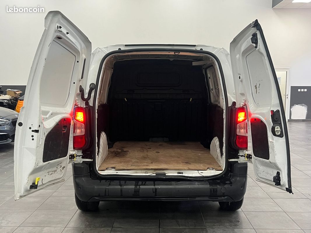 Citroën Berlingo 1.5 BlueHDi TURBO 16V FAP S&S 102 cv TVA RECUPERABLE / Financement possible (image 12)
