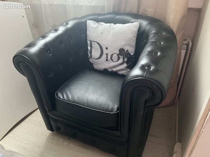 Canapé Chesterfield noir (image 5)