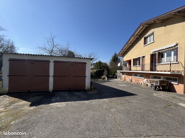 Maison 8 pièces 270 m²