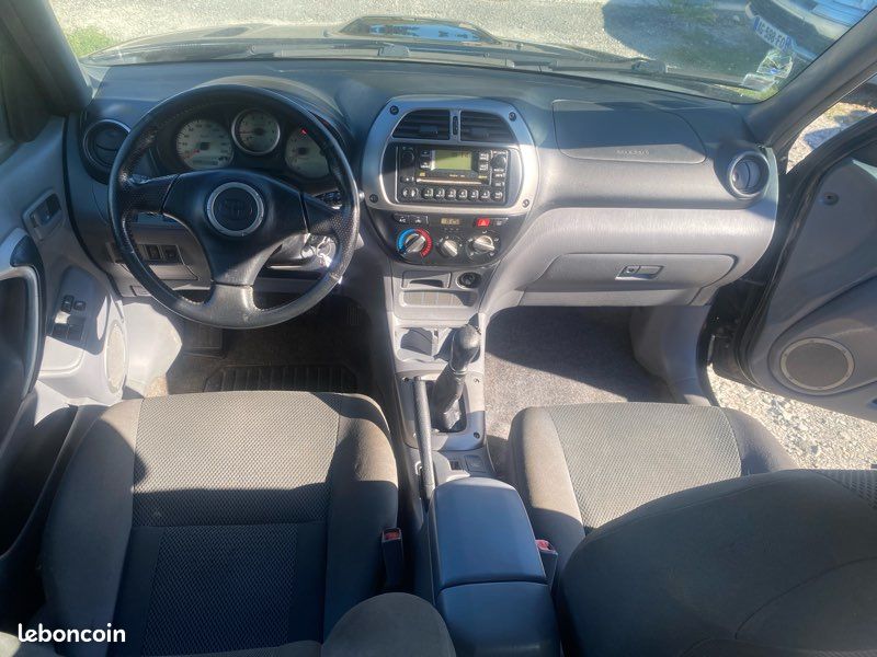 Toyota RAV 4 2.0 D-4D 16V 4WD 116 cv (image 5)