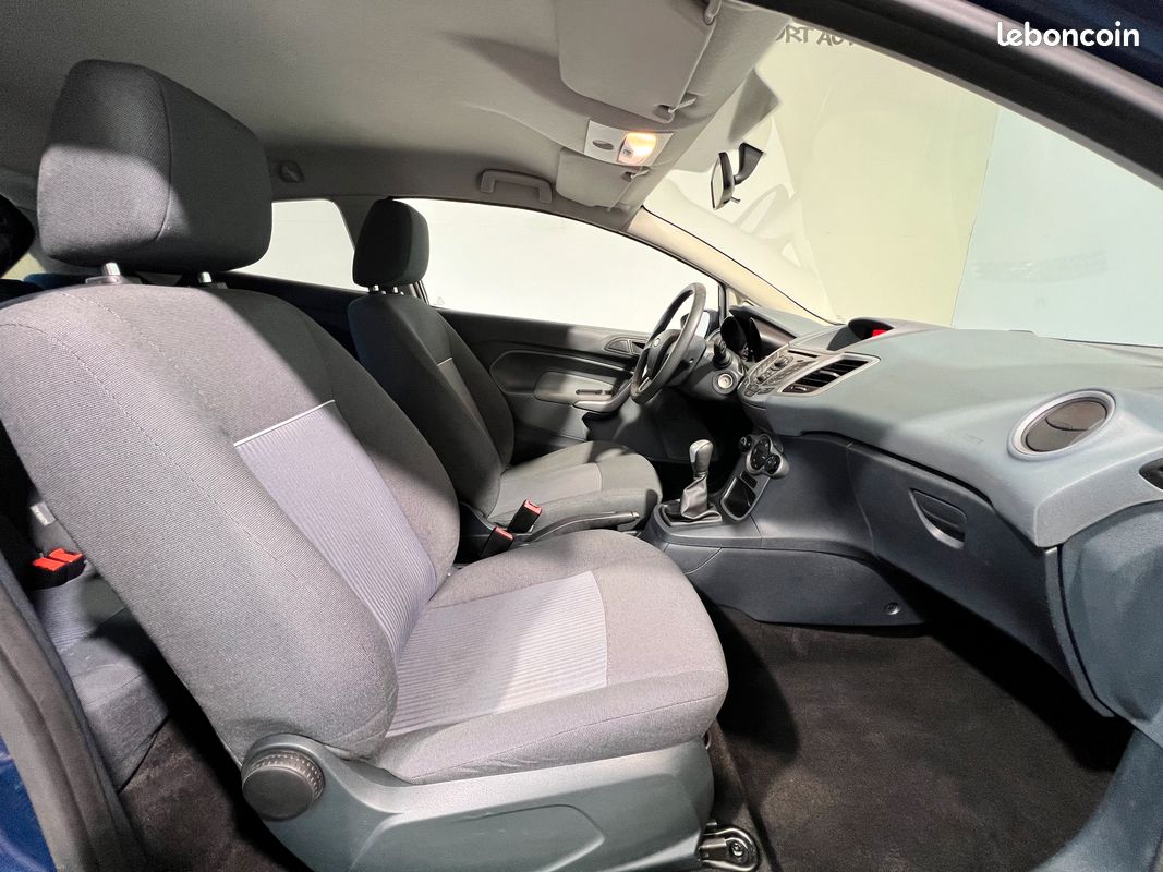 Promo Ford fiesta 1.25 60cv SPORT ( visio et livraison possible ) (image 4)