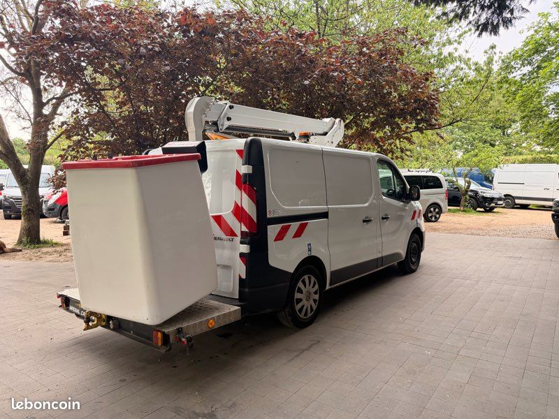 Renault Trafic L1H1 1200 kg dCi 2.0 120 ch NACELLE FGN Confort 2021 – photo 5