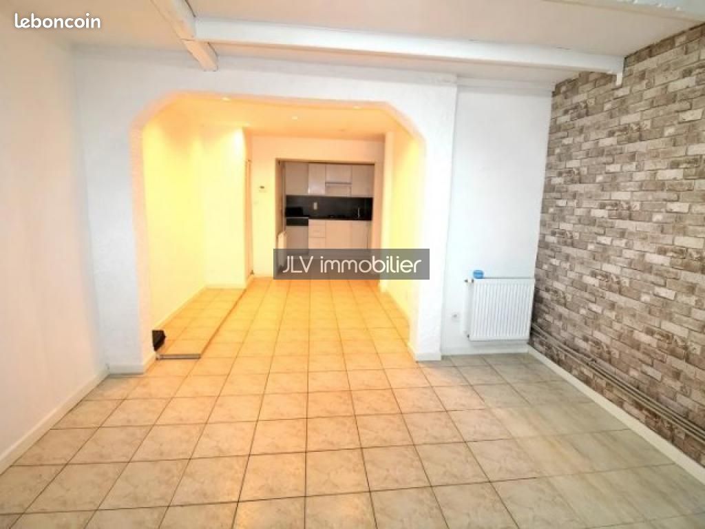Maison 6 pièces 77 m² · à Grand-Fort-Philippe · 77 m² · 800 €/mois