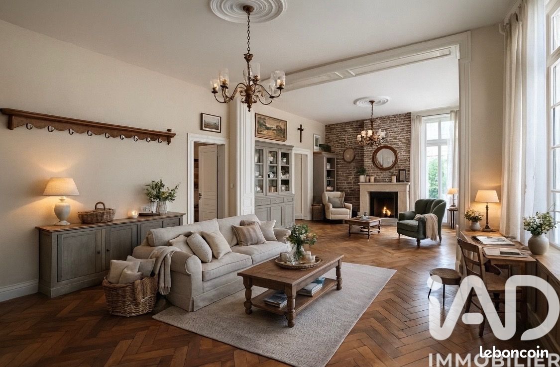 Maison 7 pièces 234 m² · à Noyelles-sur-Selle · 234 m² · 275 000 €