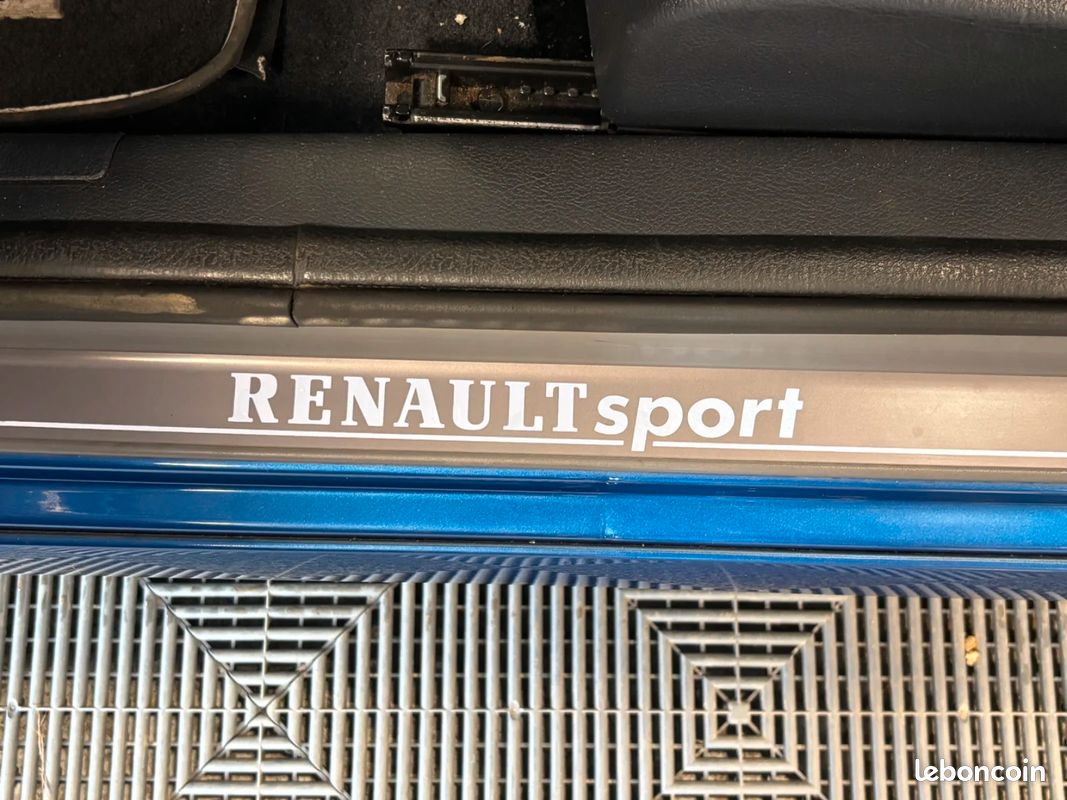RENAULT CLIO 2.0i 16V Sport Jean Ragnotti (image 35)