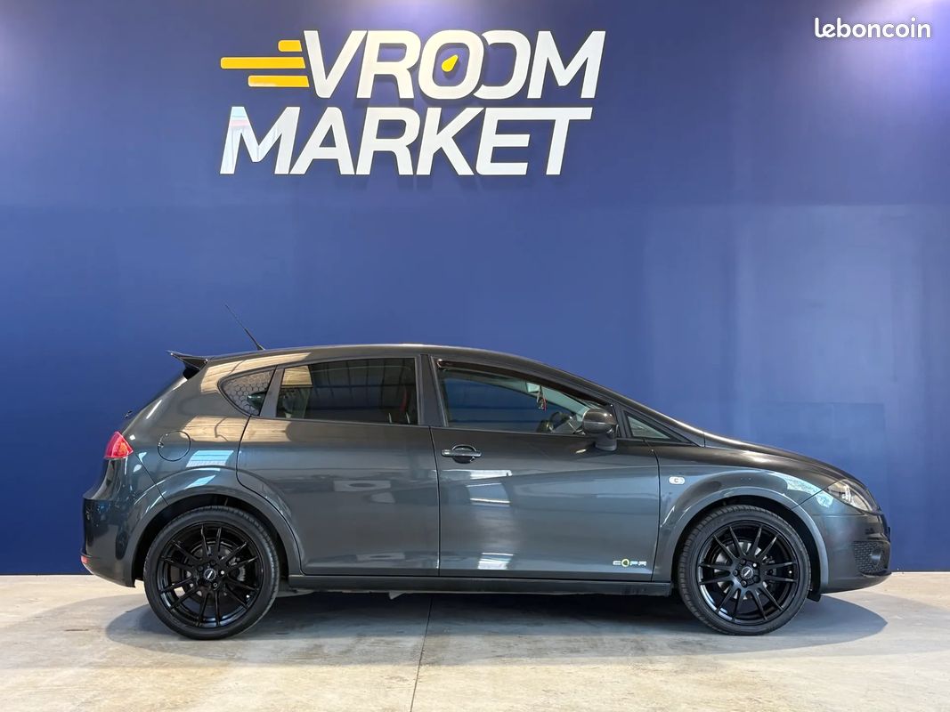 SEAT Leon 1.6 D 105ch Style - 2012 - 171 500 km - CarPlay - Faible km (image 4)