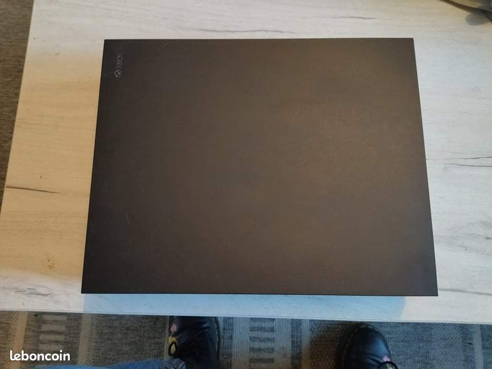 Xbox one x 1To + 14 jeux (image 2)