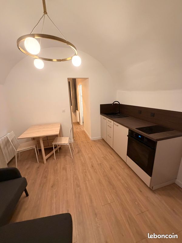 Appartement 1 pièce 23 m² · à Saint-Claude · 23 m² · 350 €/mois