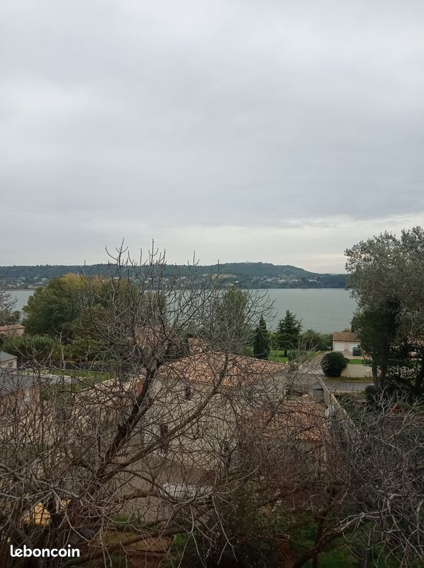 Appartement 3 pièces 70 m² · à Istres · 70 m² · 875 €