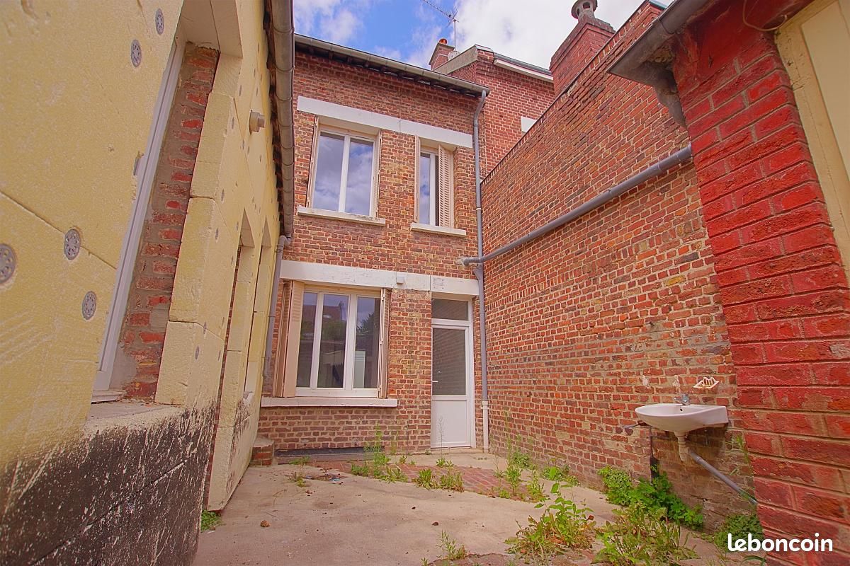 Maison 6 pièces 159 m² · à Ham · 159 m² · 79 500 €