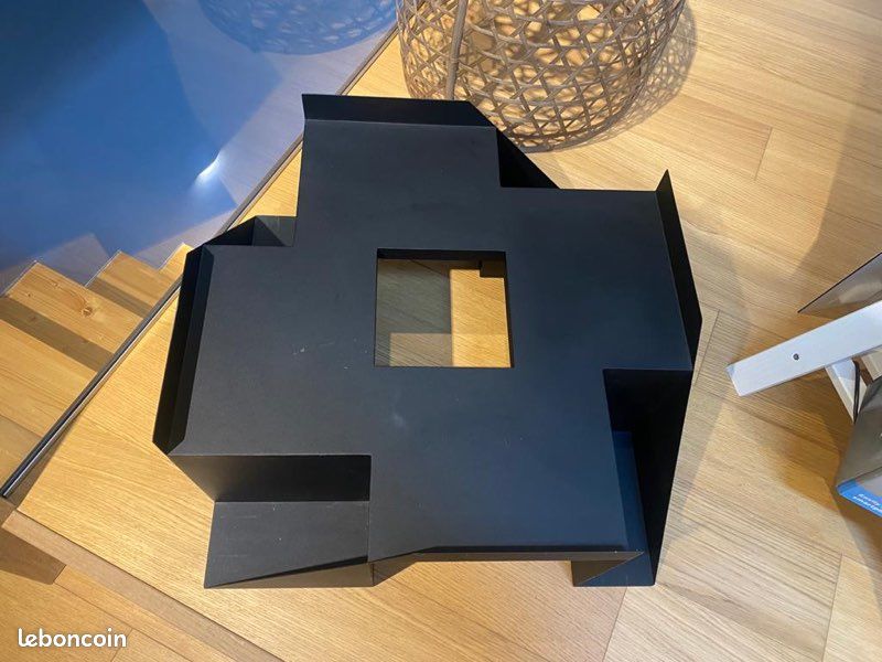Table basse Art Déco - modèle unique conçue par un désigner (image 1)