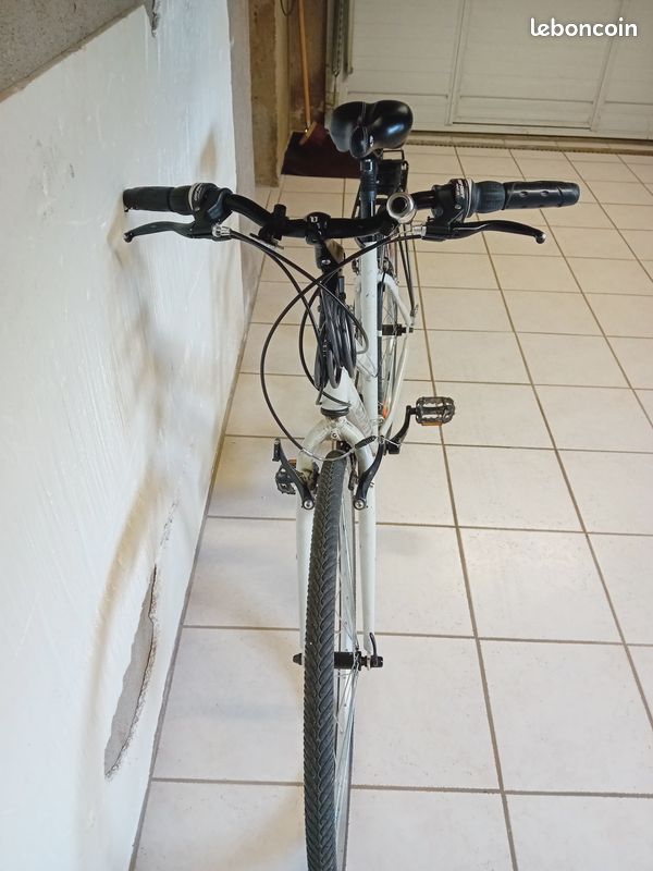 Vélos + trottinettes (image 2)