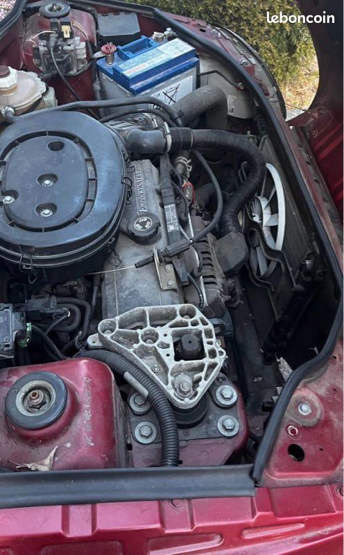 Clio 1 rouge (image 2)