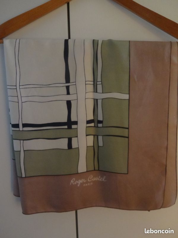 Foulard Vintage En Soie 100% - Fabriqué En Italie, Cousu Main, 85 Cm, Occasion Très Bon état