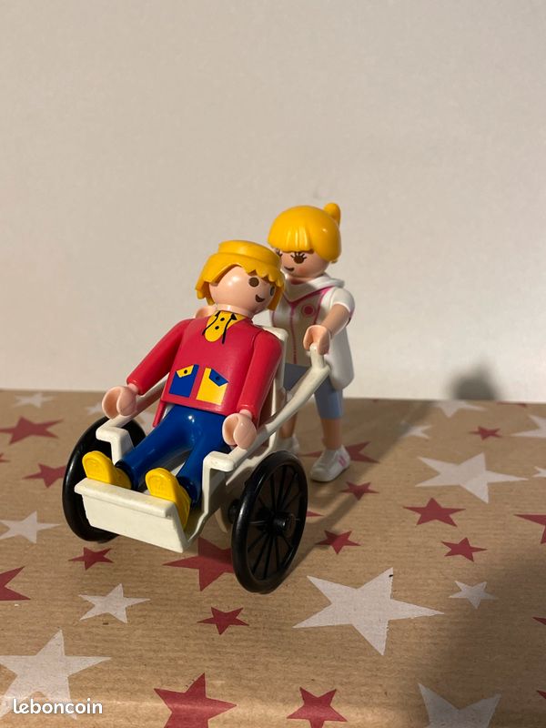 Playmobil 2 figurines femme sportive et homme dans fauteuil roulant (image 2)