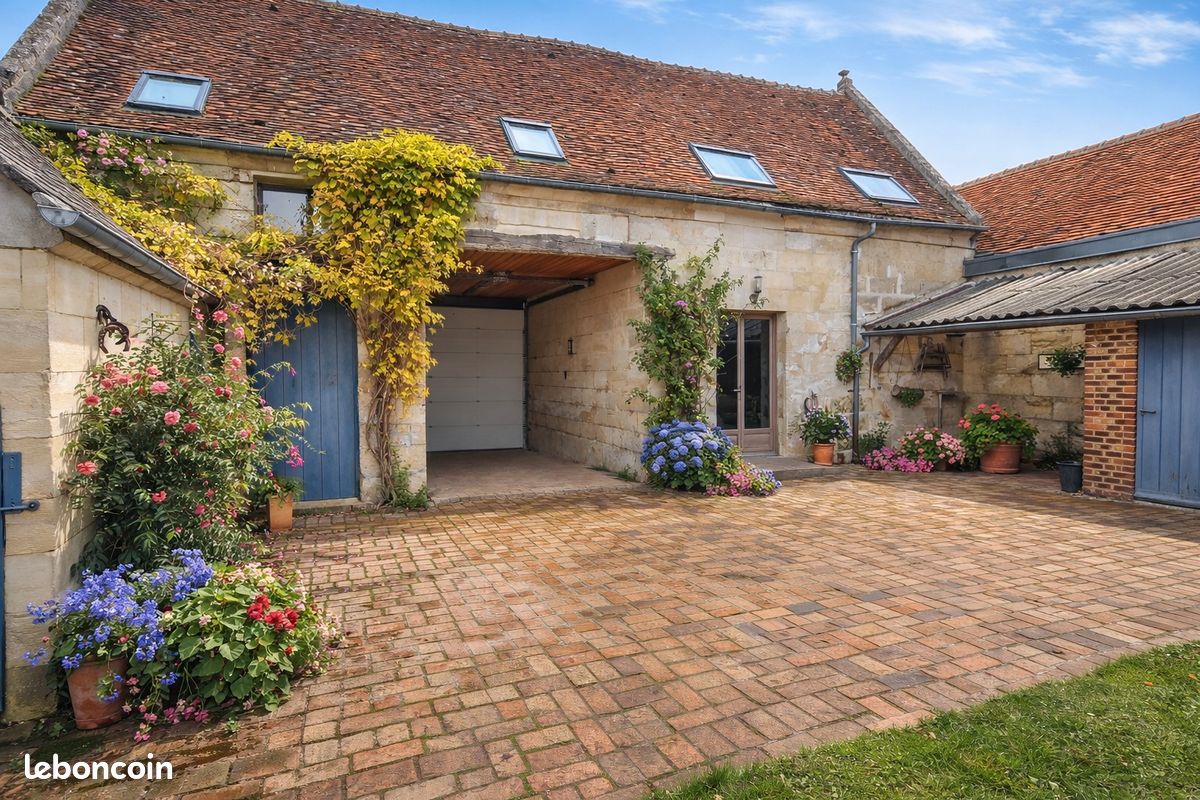 Maison 11 pièces 243 m² · à Ressons-sur-Matz · 243 m² · 495 000 €