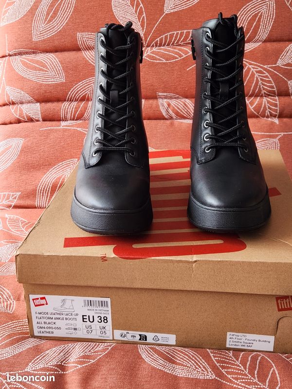 Superbes bottines Fitflop valeur 199 cuir véritable T38 neuves avec étiquette (image 9)