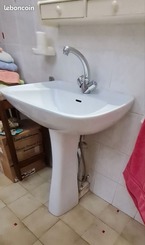 Lavabo Allia vintage avec robinetterie très bon état (image 1)