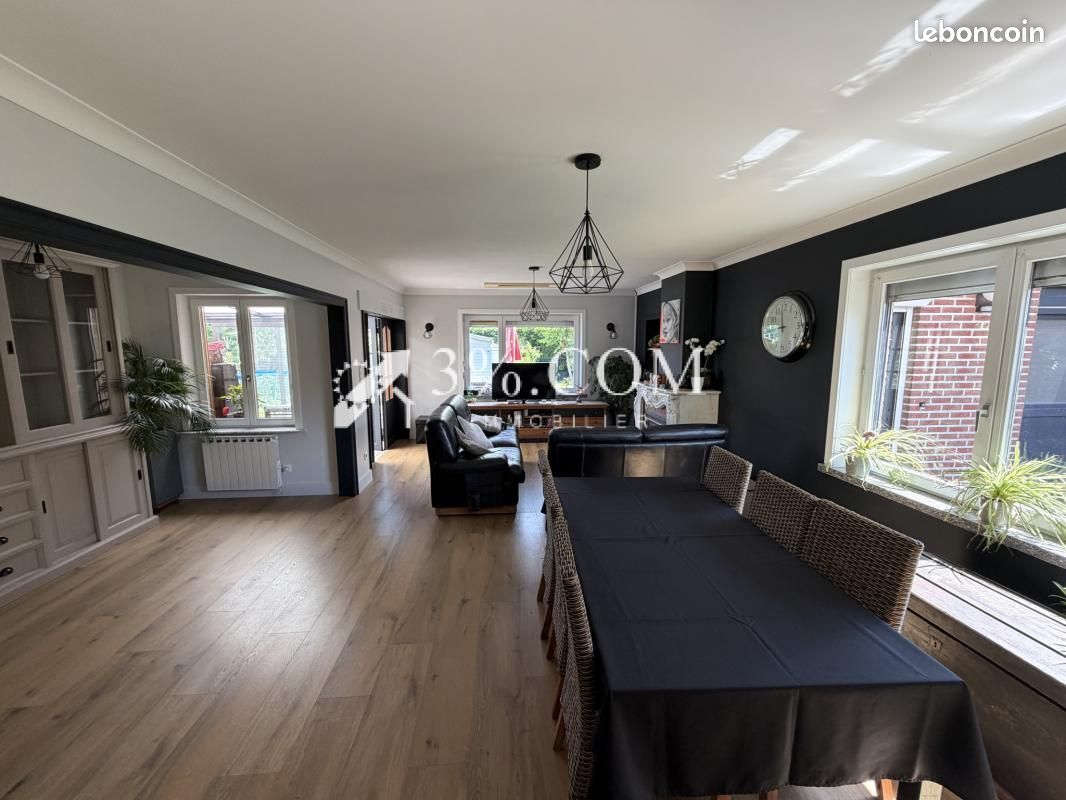 Maison 6 pièces 180 m² · à Halluin · 180 m² · 449 000 €