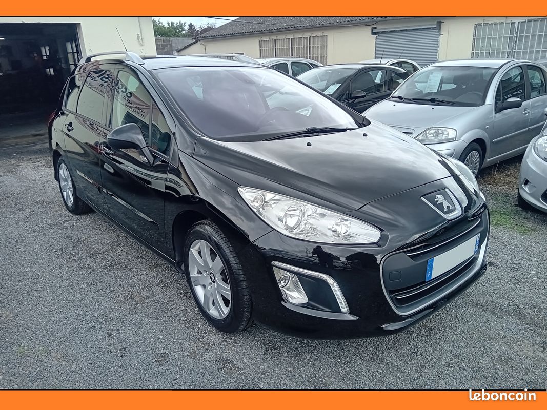 Peugeot 308 I restylée 1.6 e-HDi 112cv Série Spéciale Family 7 places 225 000 kms (image 2)
