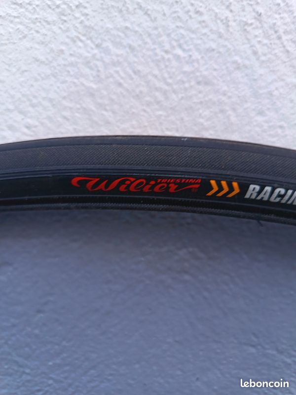 Pneus Vélo Route Gommitalia Targa 700x22c - Kevlar Pliable - Fabriqués En Italie (NOS)