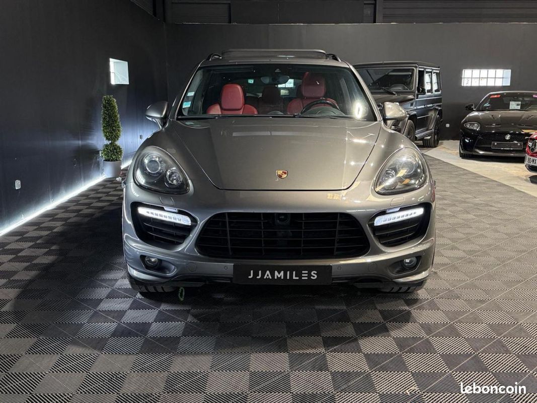 PORSCHE CAYENNE 4.8i V8 - 420 GTS TOIT PANORAMIQUE -ECHAPEMENT SPORT (image 2)