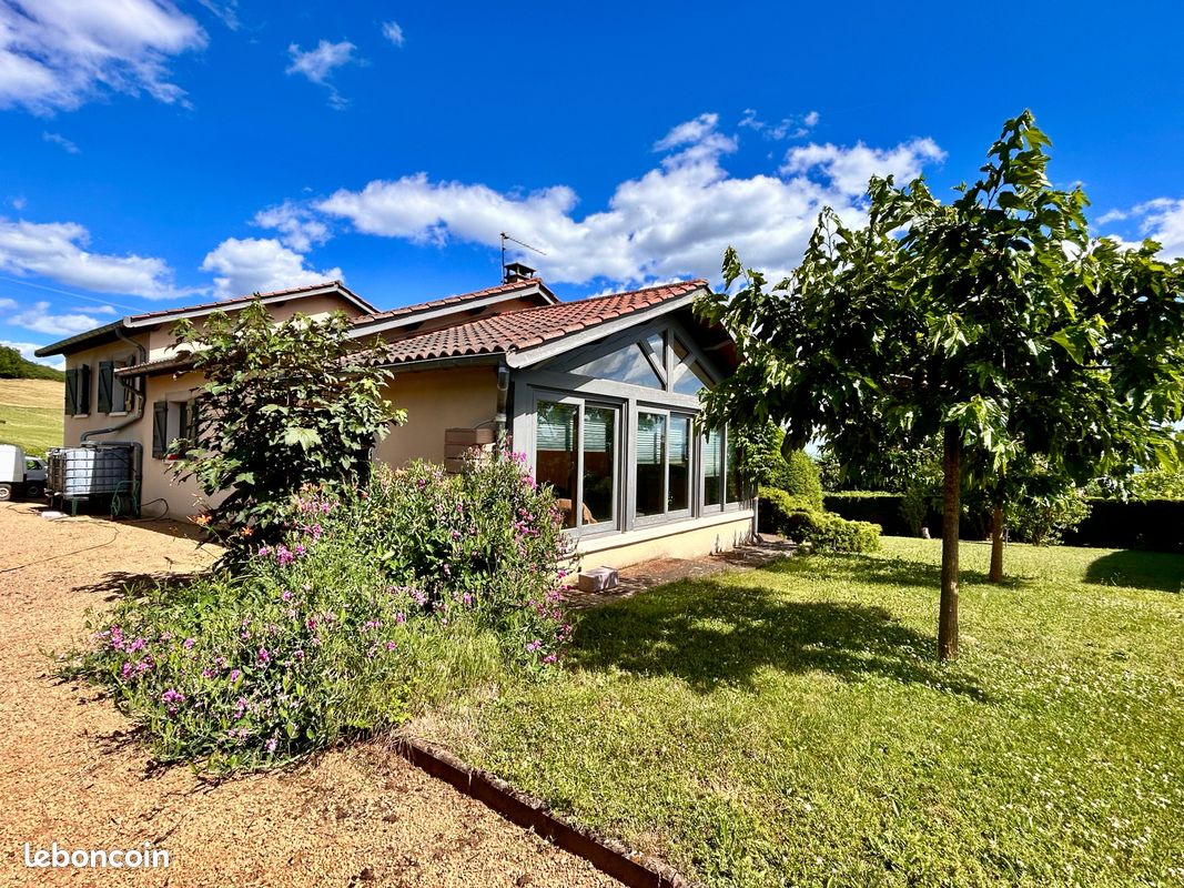 Maison 6 pièces 125 m² · à Val d'Oingt · 125 m² · 457 000 €