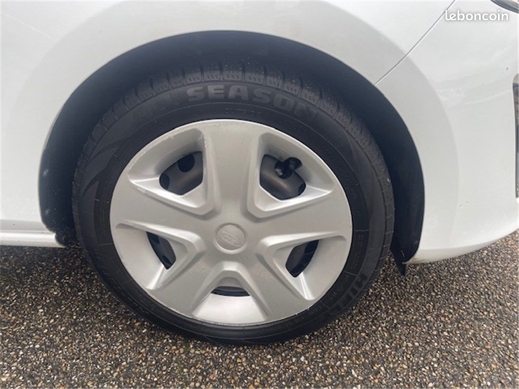 Ford Fiesta VII 1.0 ECOBOOST 95 CH S&S BVM6 Cool & Connect (image 27)
