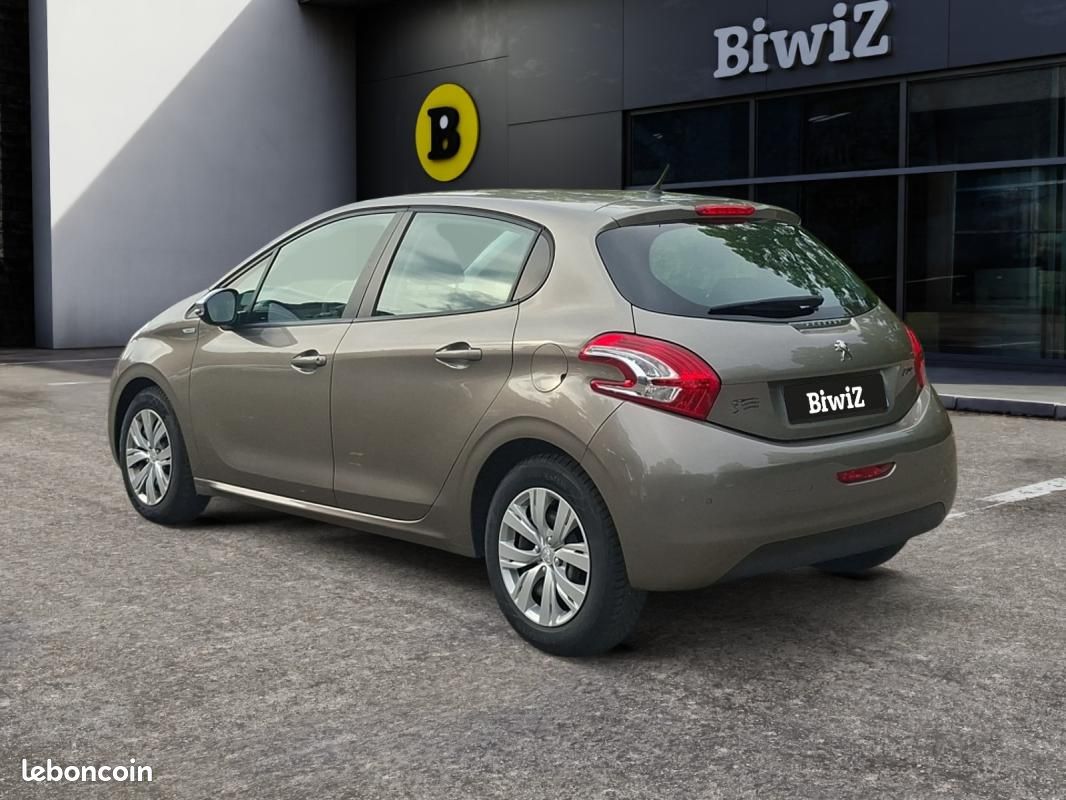 Peugeot 208 1.2 Vti 80 ch Urban Soul /Distri ok/Suivi complet entretiens/2eme main (image 3)