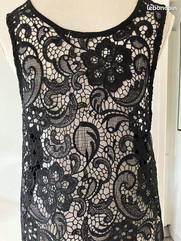 Haut noir dentelle « by Zoé » (image 1)