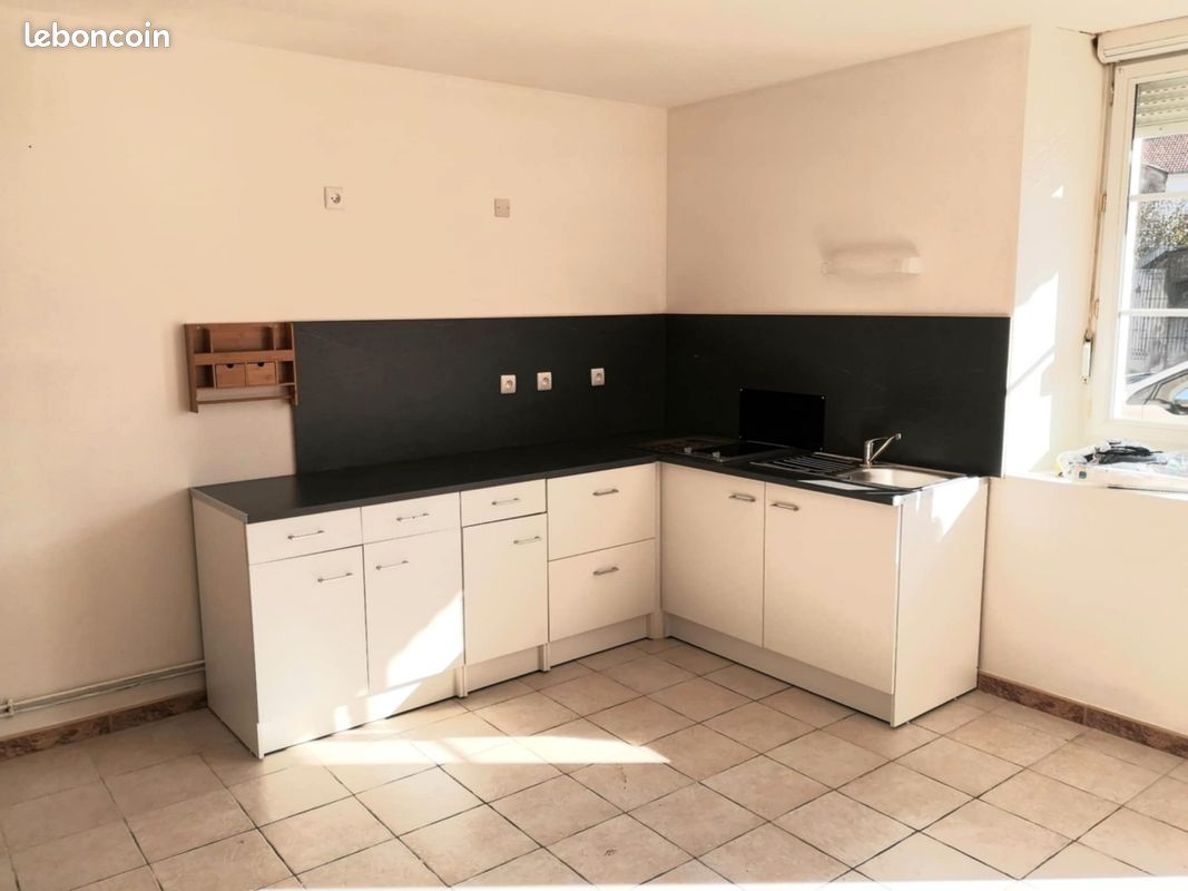 Appartement 2 pièces 50 m² · à Froncles · 50 m² · 410 €/mois