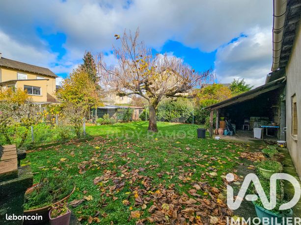Maison 7 pièces 318 m²