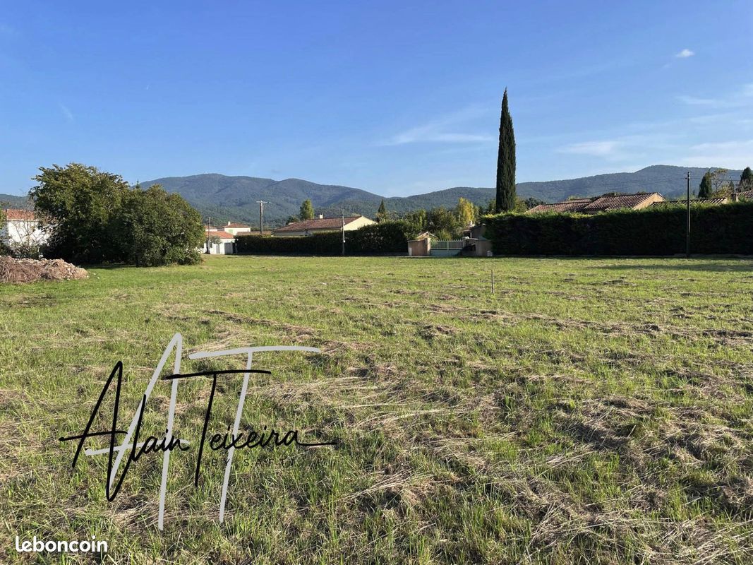 Terrain 582 m² · à Pignans · 582 m² · 163 000 €