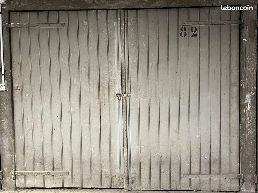 Parking 12 m² · à Saint-Maur-des-Fossés · 12 m² · 90 €/mois