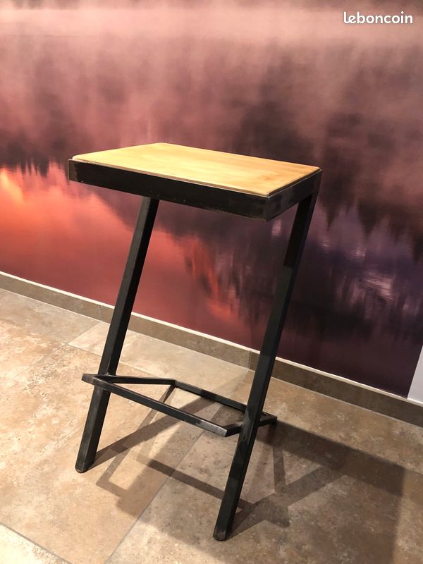 Tabouret de bar artisanal (image 1)