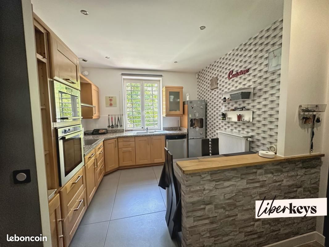 Appartement 3 pièces 53 m² · à Oullins-Pierre-Bénite · 53 m² · 179 000 €