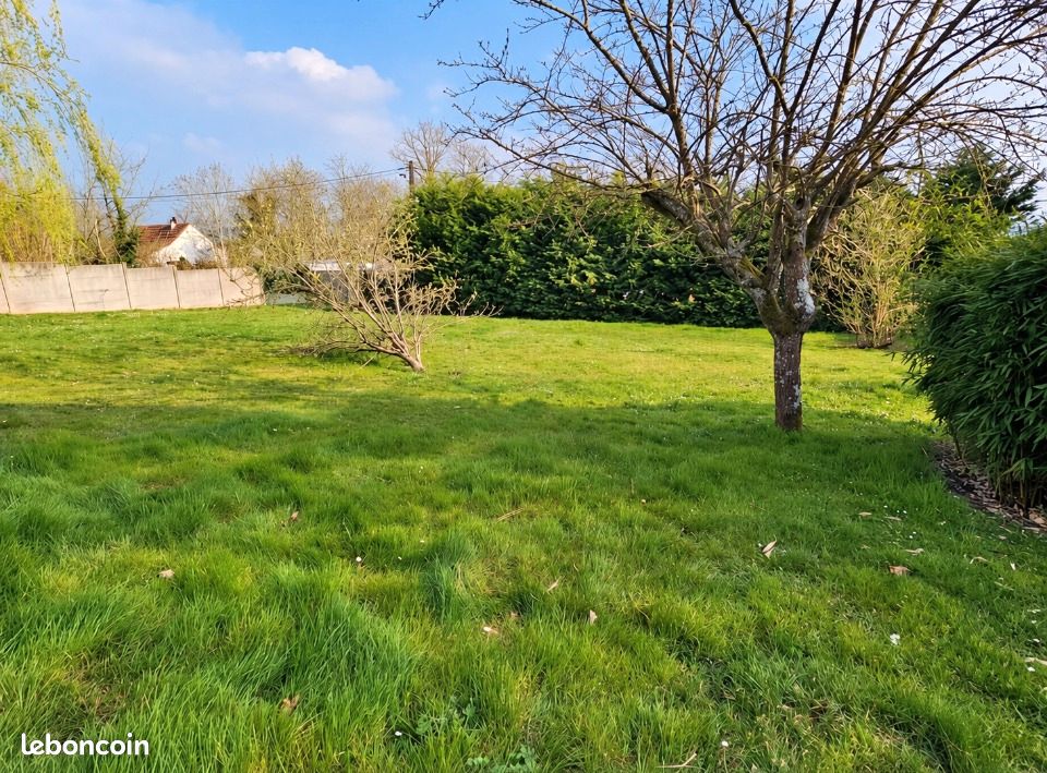 Terrain 914 m² · à Pommeuse · 160 000 €