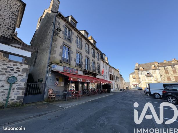 Immeuble 205 m² Mauriac