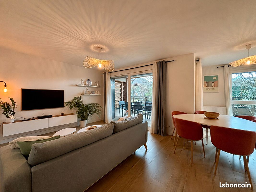 Appartement 2 pièces 49 m² · à Lovagny · 49 m² · 1 400 €