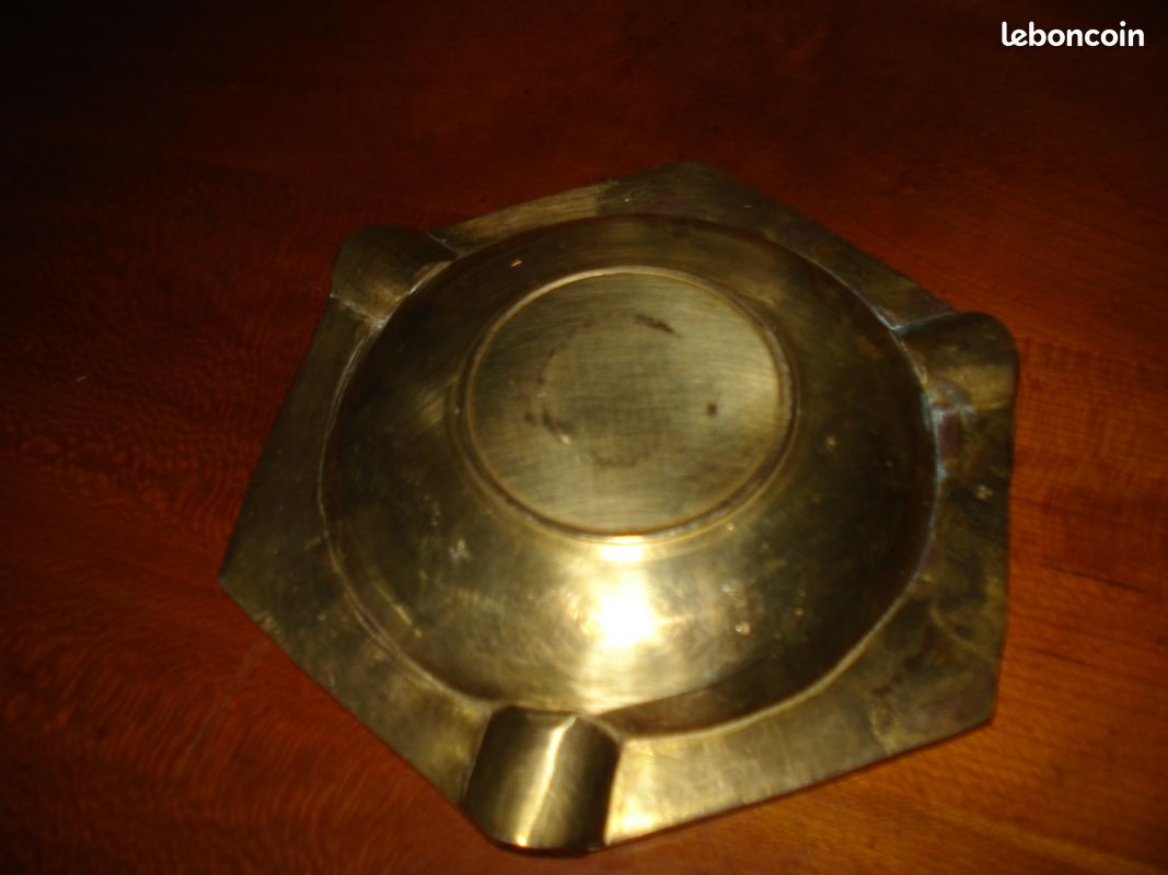 Cendrier ancien en cuivre (image 2)