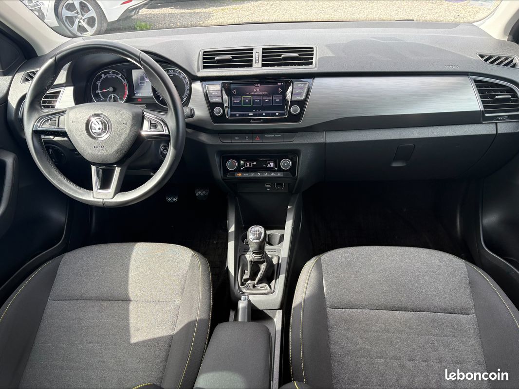 SKODA Fabia III Combi 1.0 TSI 95 cv (image 2)