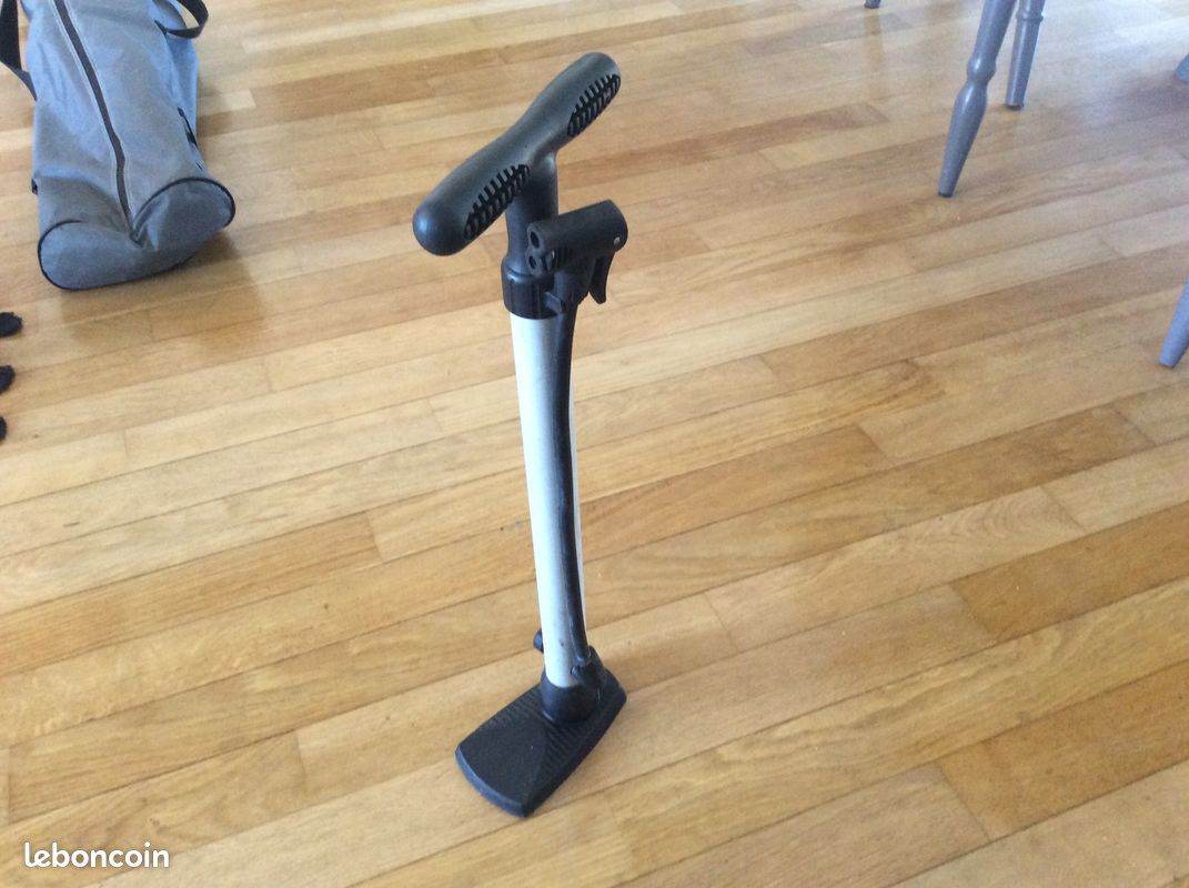 Pompe à vélo (image 4)