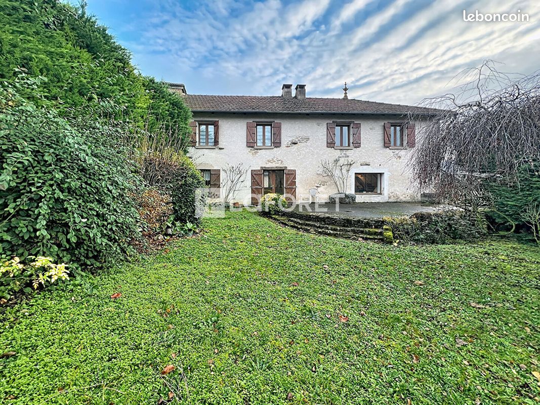 Maison 5 pièces 160 m² · à Verzé · 160 m² · 285 000 €