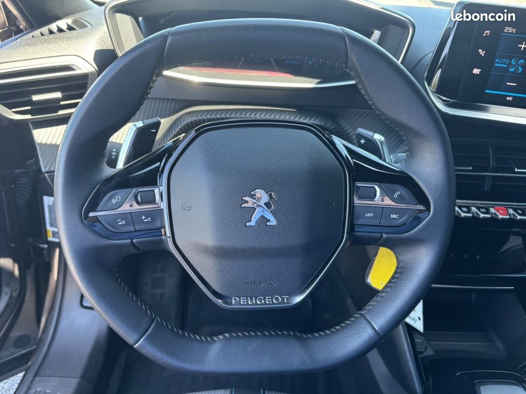 Peugeot 2008 (2) BLUEHDI 130 EAT8 ALLURE PACK (image 14)